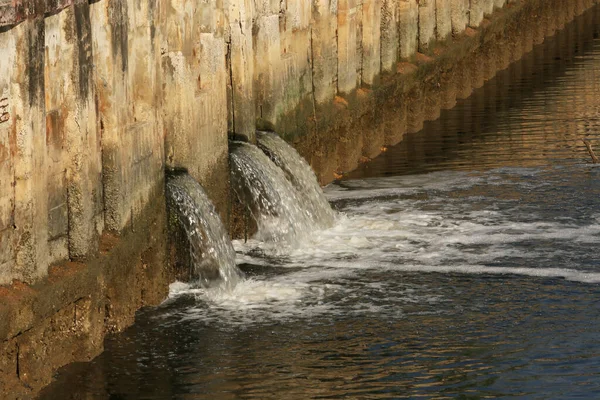 Waterleidingen Rivier — Stockfoto