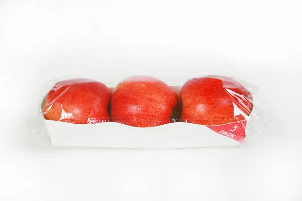 Κοντινό Πλάνο Φρέσκων Κόκκινων Ώριμων Μήλων Συσκευασία — Φωτογραφία Αρχείου