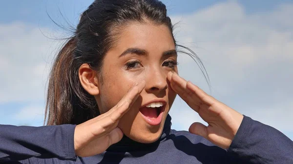 Uma Adolescente Falante Feminino — Fotografia de Stock