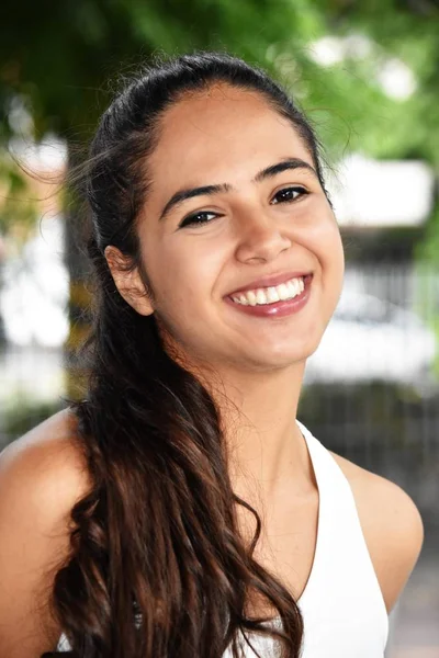 Retrato Jovem Colombiano Bonito — Fotografia de Stock