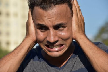 Sessiz bir genç erkek