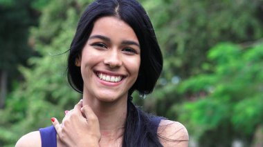 Güzel kadın ve güzellik