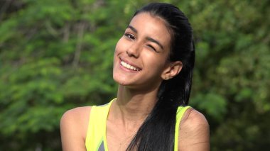 Genç Teen kadın göz kırpıyor