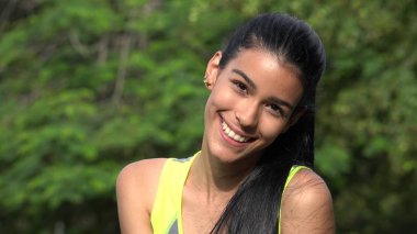 Sevimli genç genç kadın