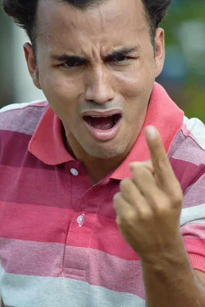 Dühös Fiatal Kolumbiai Férfi — Stock Fotó