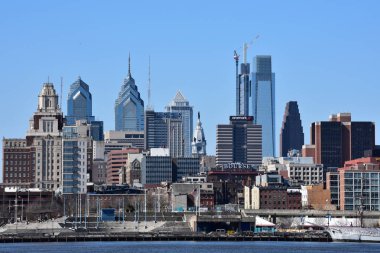 Kıyı şehir bina ve nehir