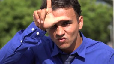 Karışık genç İspanyol iş adamı