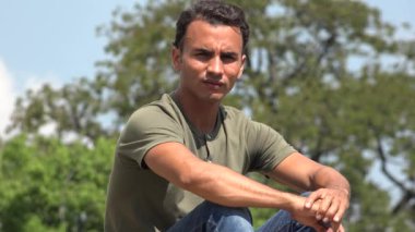 Ciddi İspanyol Erkek Asker