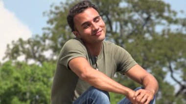 İspanyol erkek asker aşık