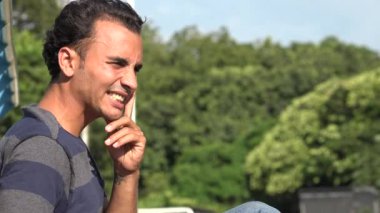 İspanyol delikanlı merak