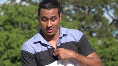 Sarhoş yetişkin İspanyol adam