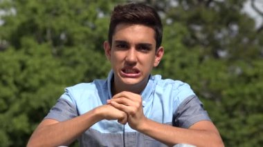 Kızgın erkek İspanyol Genç