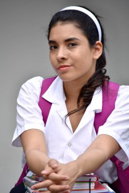 Şirin Kolombiya okul kız portresi