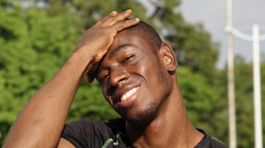 Unutkan atletik Afrika kişi