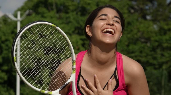 Laughing Girl Tiener Tennisser — Stockfoto