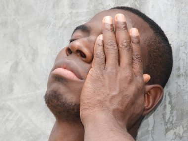 Bir erkek ve depresyon