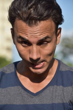 Erkek yapımı komik yüzler