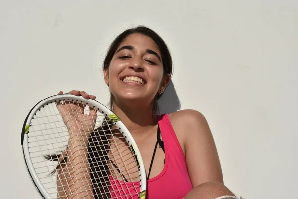楽しいアスレチック テニス プレーヤー 代女性 — ストック写真