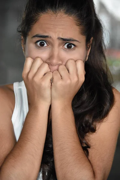 Een Bang Tiener Meisje — Stockfoto