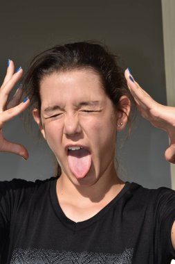 Stresli bir güzel genç