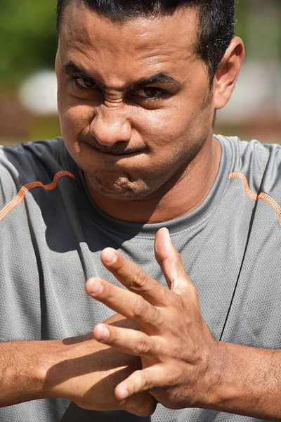 Pria Atletik Kolombia Dan Kemarahan — Stok Foto