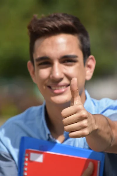 Studente Maschio Con Pollice — Foto Stock