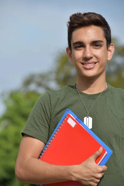 Feliz Hispânico Masculino Adolescente Militar Estudante — Fotografia de Stock