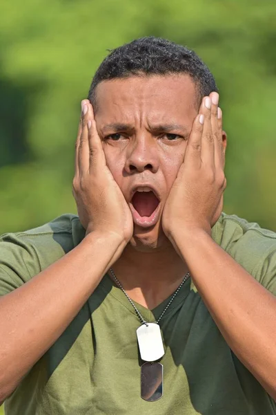 Aufgeschreckt Diverse Männliche Soldaten — Stockfoto