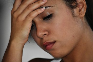 Ateşi olan bir dişi