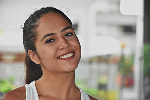 Menina Adolescente Colombiana Bonito Felicidade — Fotografia de Stock
