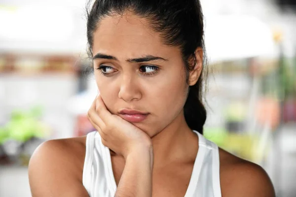 Carino Colombiano Femmina Solo — Foto Stock