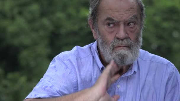 Fearful Bearded Hispanic Senior Old Man Alzheimers — Stock Video