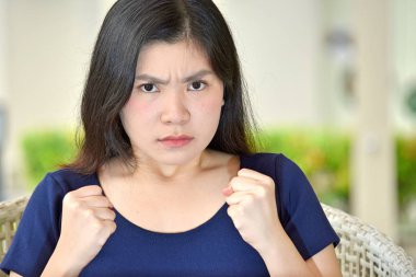 Üzgün bir yetişkin erkek