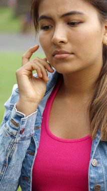 Genç Perulu kız Genç vurguladı