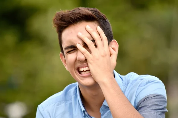 Menino Jovem Rindo — Fotografia de Stock