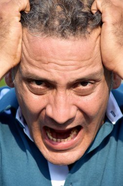 Stresli bir Kolombiyalı kişi