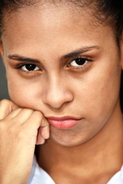 Azınlık kız yapmak A karar