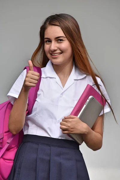 Escola Colombiana Menina Com Polegares Para Cima Vestindo Uniforme Escolar — Fotografia de Stock