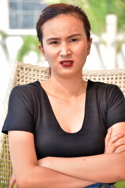 İnatçı bir Asya kişi