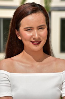 Gülümseyen güzel azınlık erkek