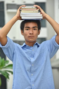 Farklı kişiyle ciddi: kitaplar