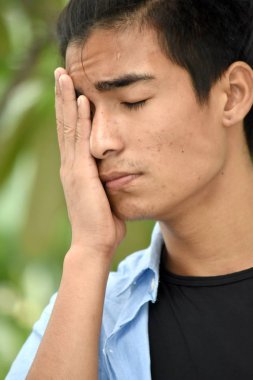 Stres altında yetişkin erkek