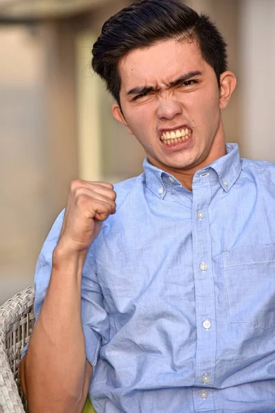 Irritado Jovem Minoria Homem — Fotografia de Stock