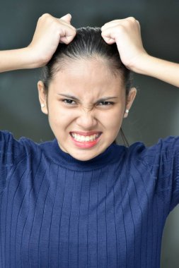 Bir kız ve anksiyete