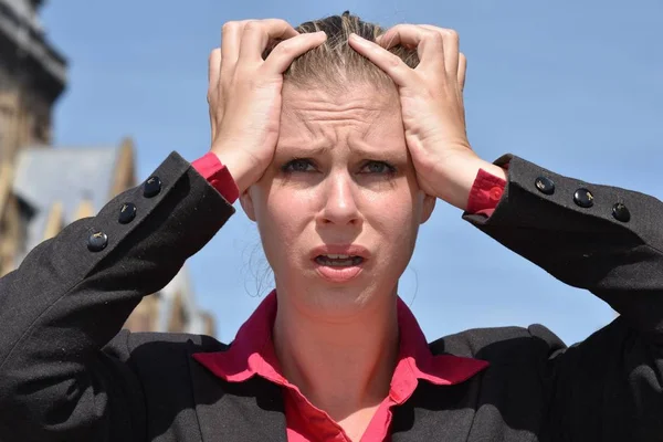 Stressvolle Blonde Zakenvrouw — Stockfoto