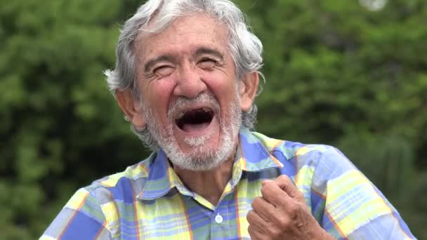 Šťastné Staré Starší Hispánský Muž Mluví — Stock video