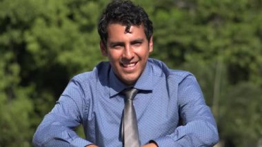 Mutlu bir İspanyol.