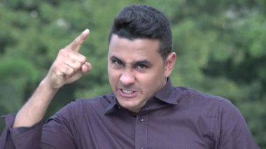 Kızgın Yakışıklı İspanyol Adam.