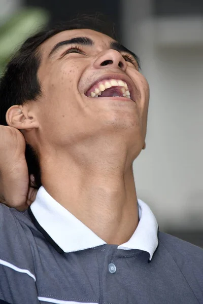 笑英俊的菲律宾男性 — 图库照片