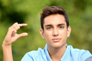 Genç erkek ve küçük